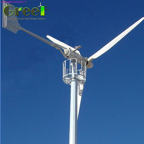 400RPM ονομαστική ταχύτητα Οριζόντια ανεμογεννήτρια σε λευκό χρώμα για 5-30kW ονομαστικές απαιτήσεις ισχύος
